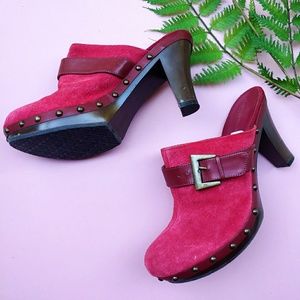 Red Bandolino boho Suede clogs size 8
